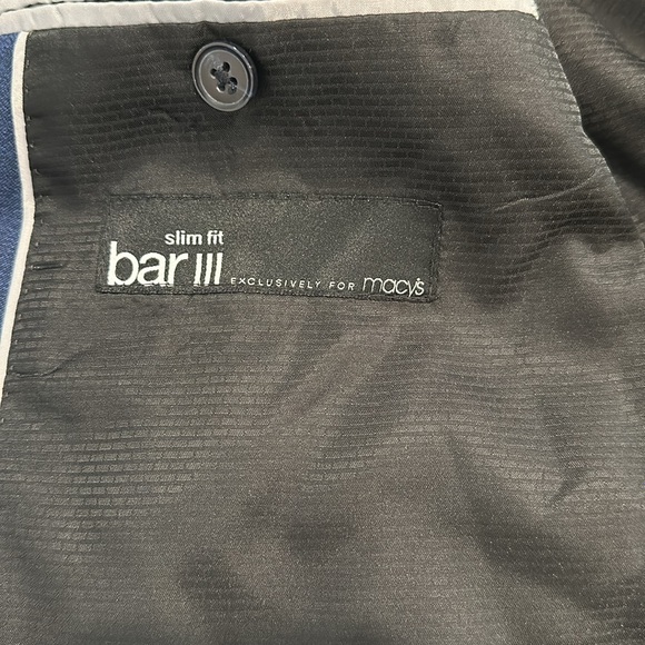 Macys Bar III slim fit blue suit
Jacket is a 44 Long
Pants are 36x34 - Picture 2 of 8